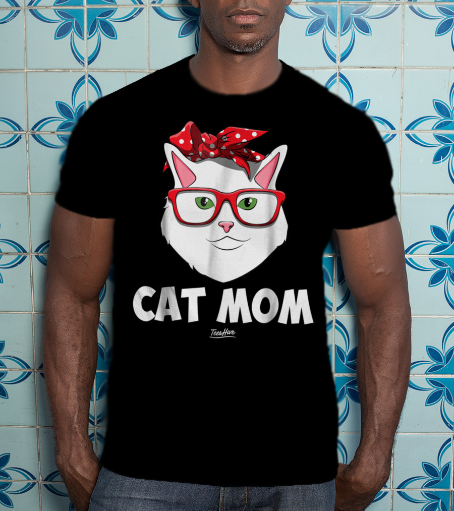Cat Mom Funny Cat Lover With Glasses And Red Bow T-Shirt
