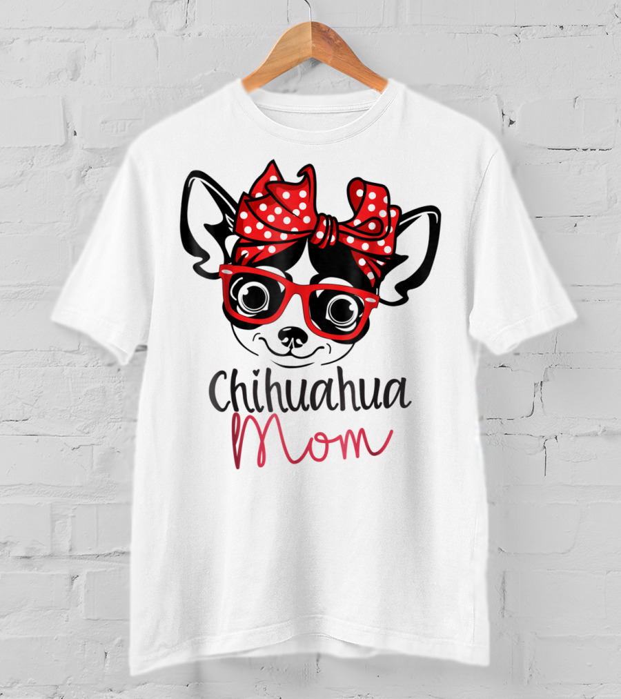 Chihuahua Mom Red Glasses And Polka Dot Bow T-Shirt