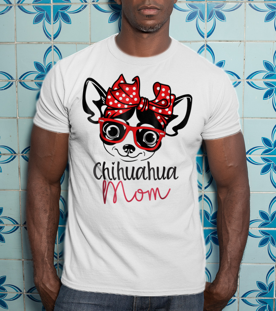 Chihuahua Mom Red Glasses And Polka Dot Bow T-Shirt