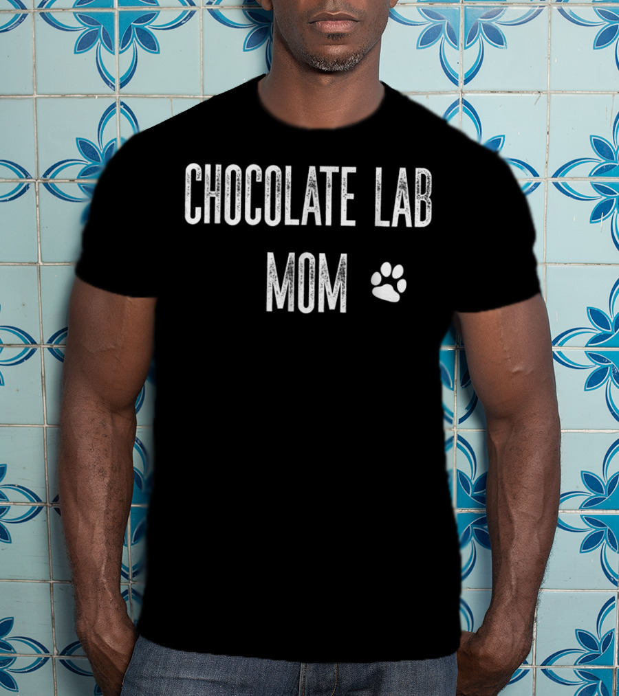 CHOCOLATE LAB MOM Paw Prints T-Shirt