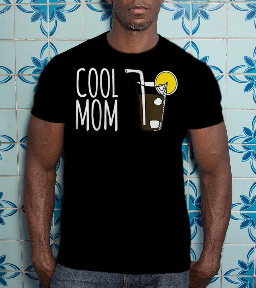 COOL MOM Lemon Drink With Ice And Straw T-Shirt
