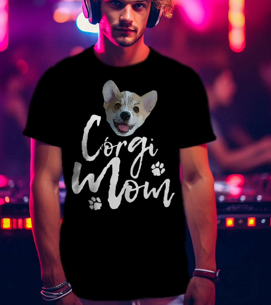 Corgi Mom Cute Dog Face With Paw Print Accents T-Shirt