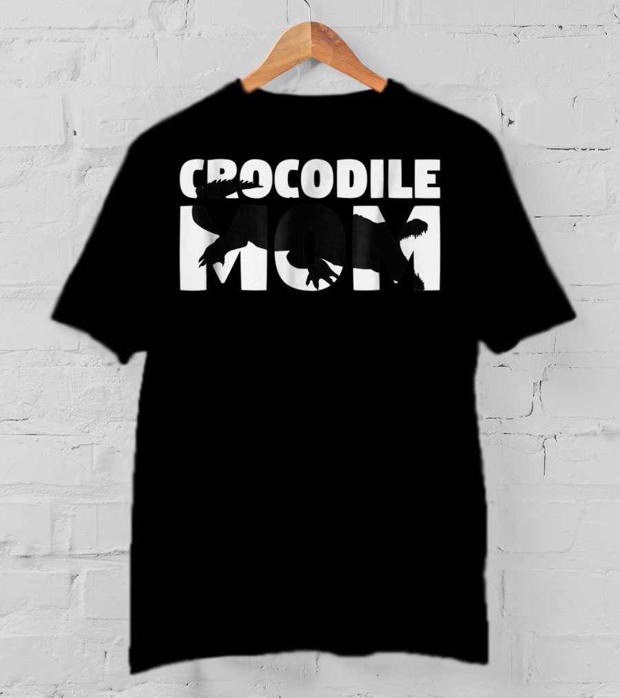 Crocodile Mom Crocodile Lover Animal For Mother T-Shirt