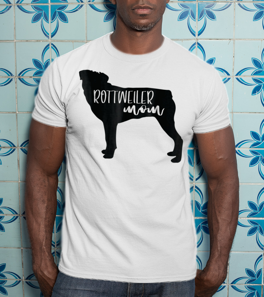 Rottweiler Mom T-Shirt