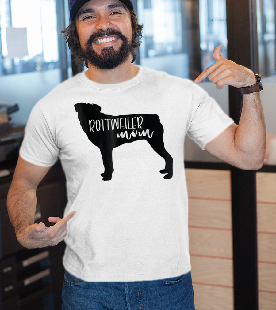 Rottweiler Mom T-Shirt