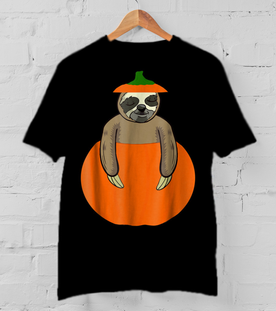 Cute Sloth Pumpkin Halloween Costume For Teacher Mom And Dad T-Shirt
