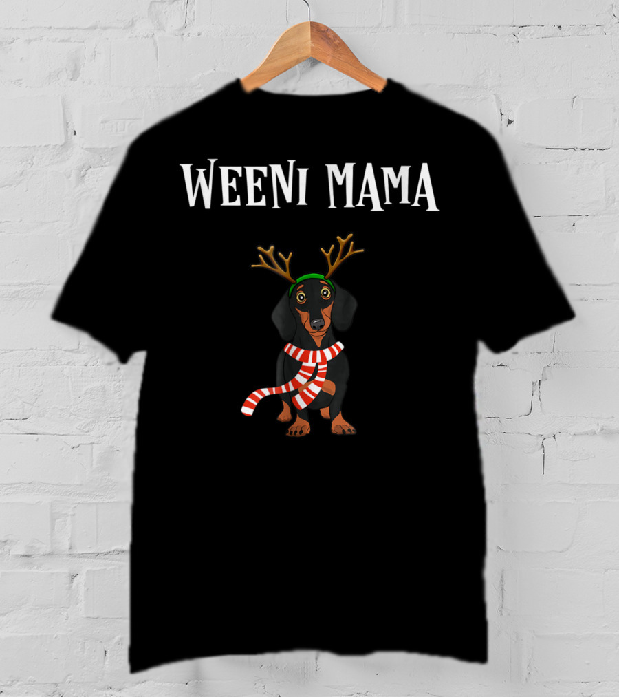 WEENI MAMA Dachshund With Reindeer Antlers And Candy Cane Scarf T-Shirt