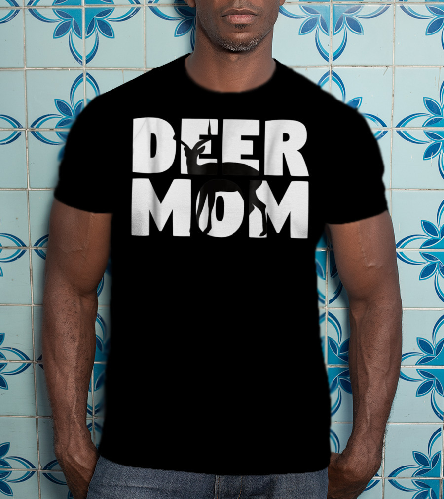 DEER MOM Deer Lover Mother Zoo Animal T-Shirt