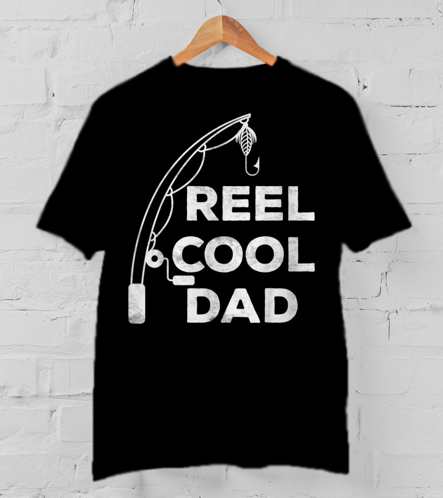 Reel Cool Dad Fishing Daddy Mens T-Shirt