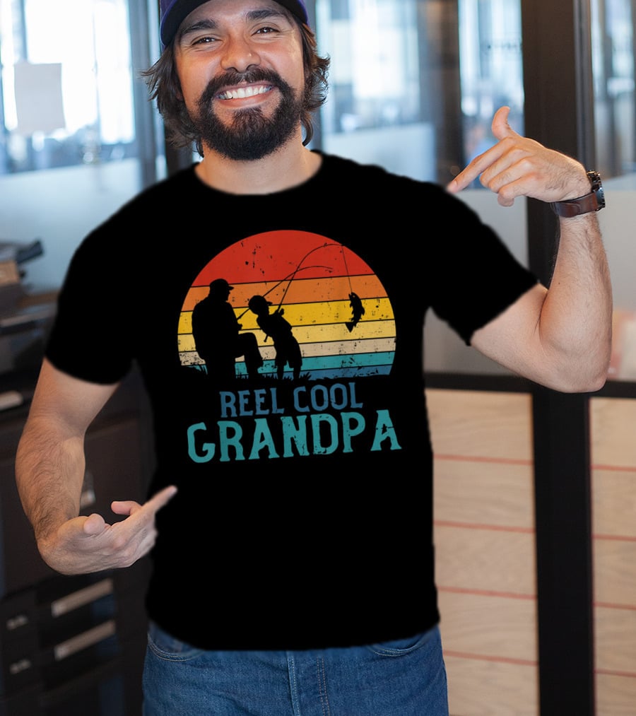 Reel Cool Grandpa Fishing Father's Day Grandfather Retro Sunset T-Shirt