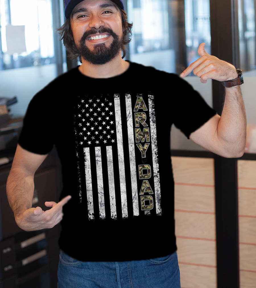 Army Dad Camouflage United States Flag Patriotic T-Shirt