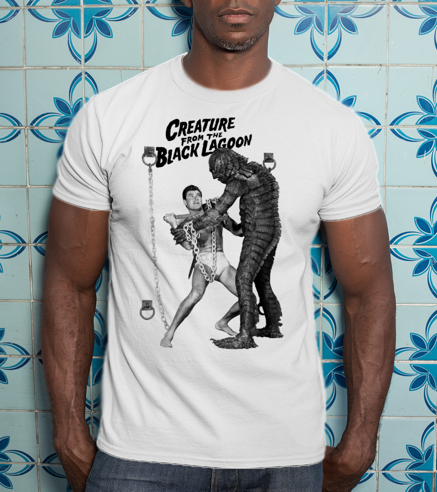 Creature From The Black Lagoon Chain Wrestling Scene T-Shirt