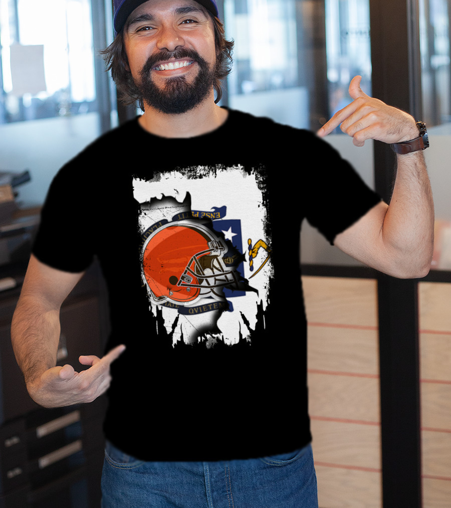 Massachusetts Unites With Cleveland Browns Helmet And State Flag T-Shirt