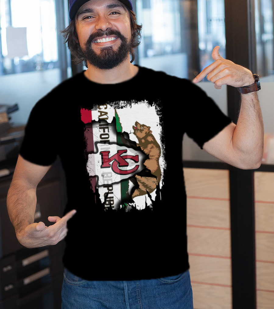 California Republic Bear With Kansas City Chiefs Logo Fusion T-Shirt