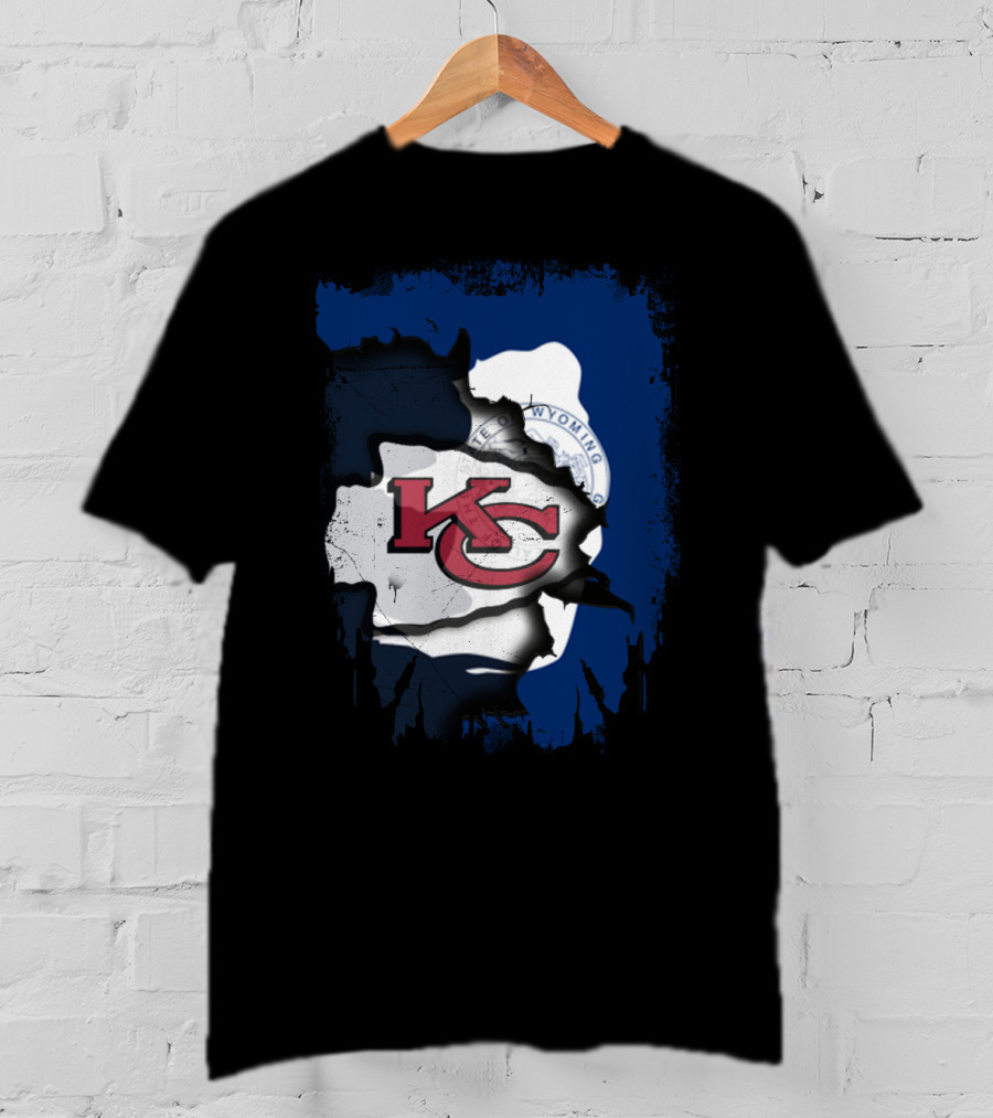 Wyoming State Seal Combined With KC Chiefs T-Shirt