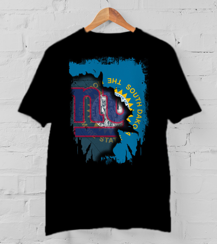South Dakota State Map With Giants Logo Together T-Shirt