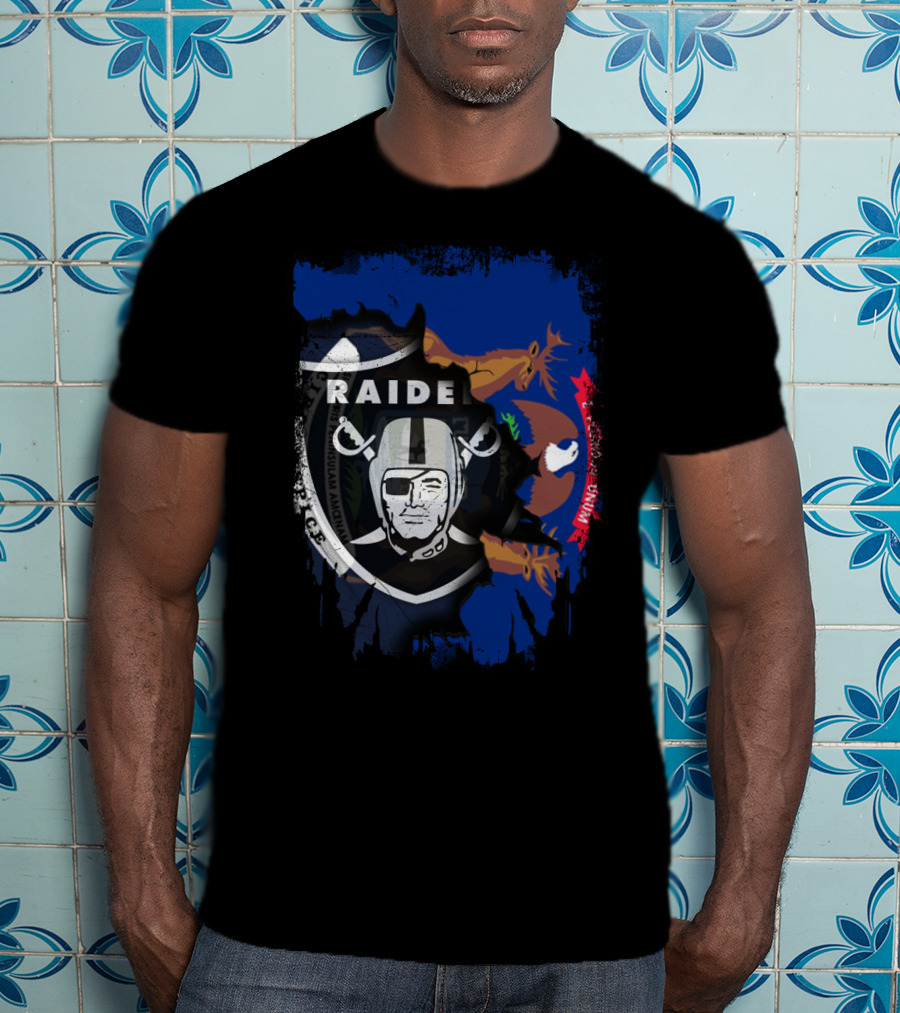 Michigan Raiders Together With State Flag And Iconic T-Shirt