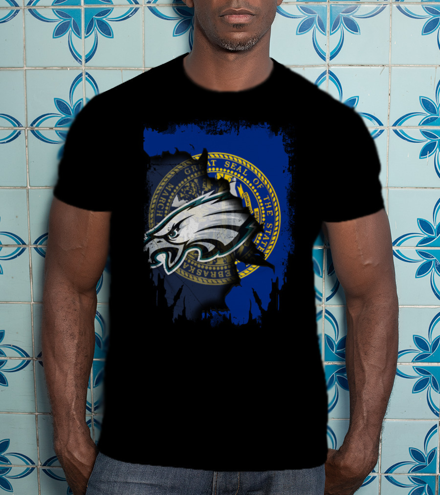 Great Seal Of Nebraska With Eagles Roaring T-Shirt