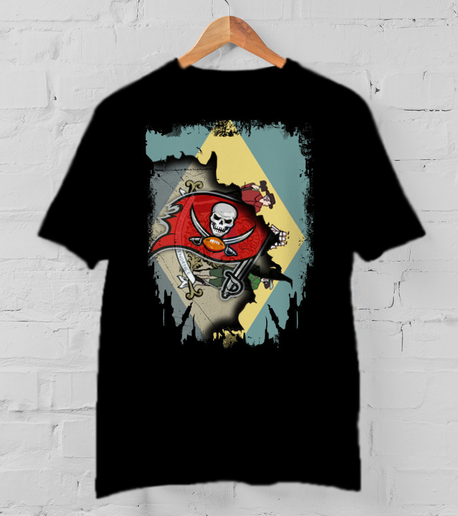 Delaware Together With Buccaneers Flag And Symbol Fusion T-Shirt