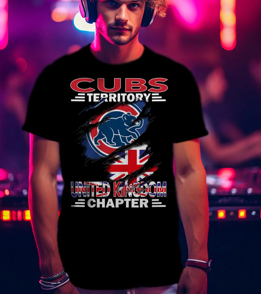 Cubs Territory United Kingdom Chapter Cubs Bear Logo With Union Jack Background T-Shirt