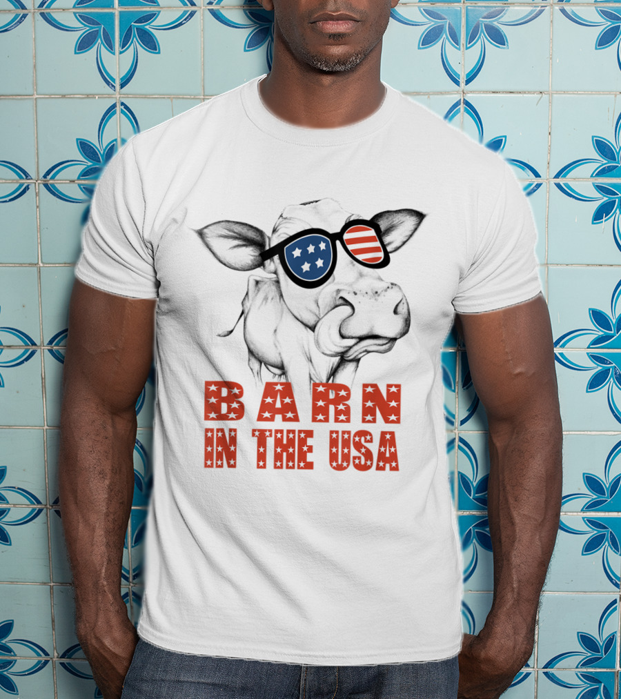 Barn In The USA Patriotic Flag Sunglasses Cow T-Shirt