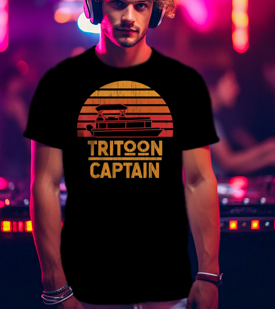 Tritoon Captain Vintage Sunset Boating Pontoon T-Shirt