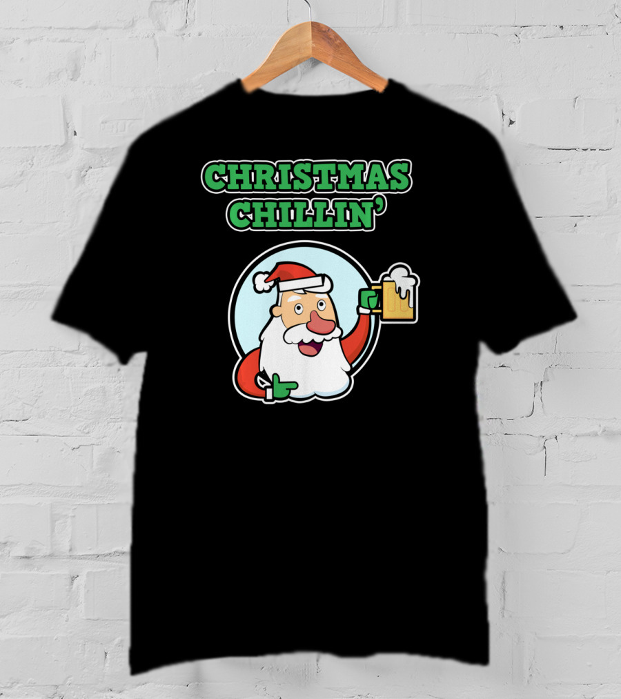 Christmas Chillin' Santa Holding Beer T-Shirt