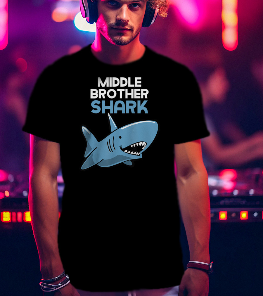 Middle Brother Shark Funny Family Cute Cartoon Shark T-Shirt