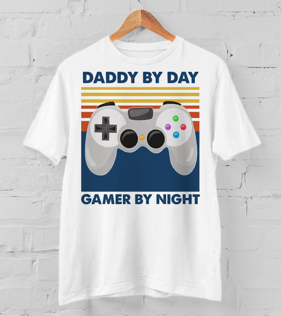 Daddy By Day Gamer By Night Retro Game Controller T-Shirt