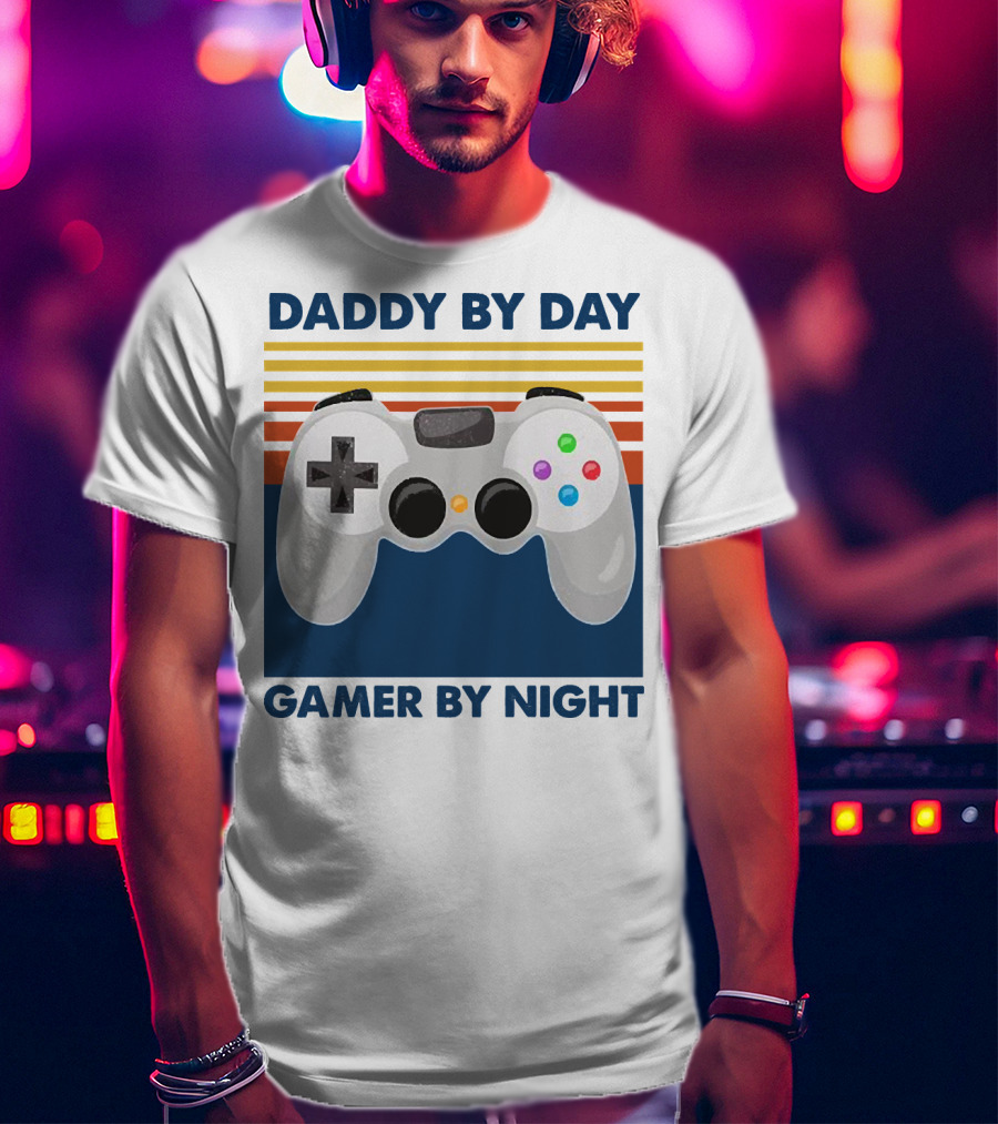 Daddy By Day Gamer By Night Retro Game Controller T-Shirt