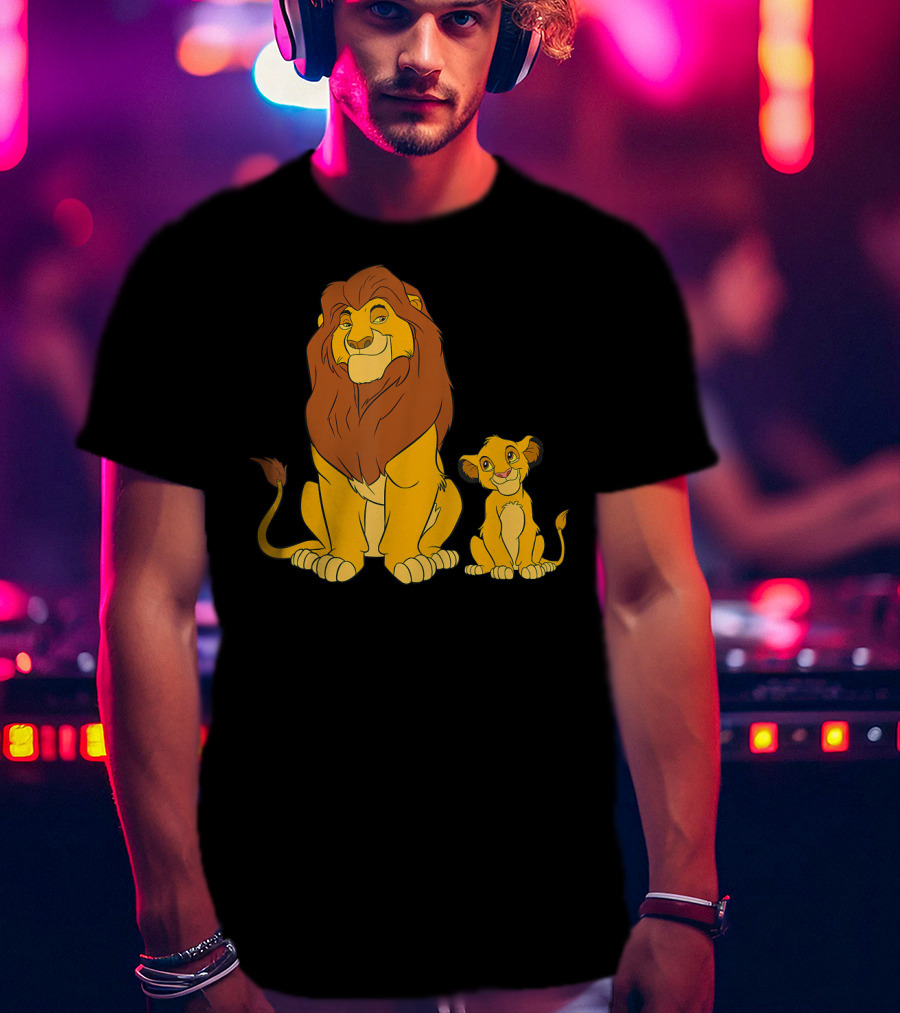 Disney The Lion King Mufasa And Young Simba Sitting Together T-Shirt