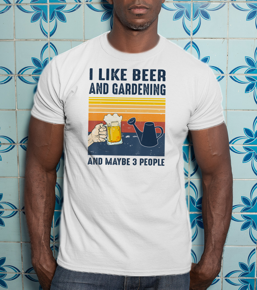 I Like Beer And Gardening And Maybe 3 People Vintage Retro Stripes Watering Can And Beer Mug T-Shirt