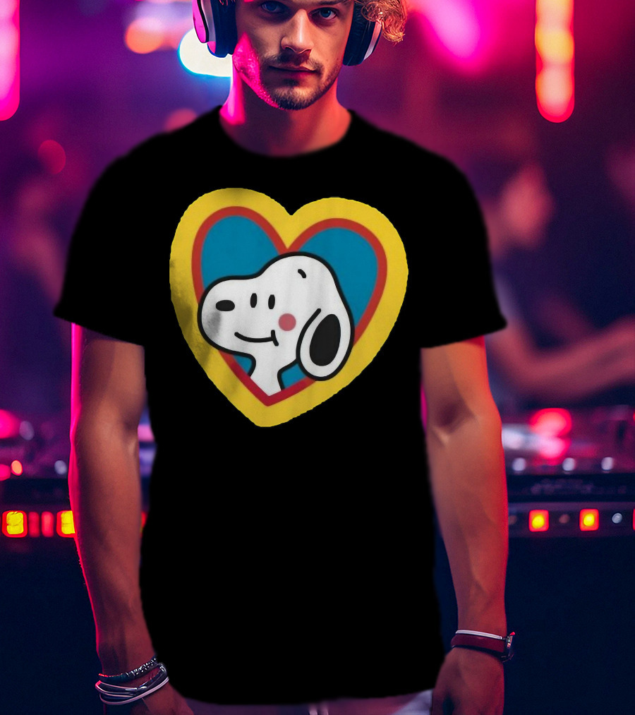 Snoopy Heart Love Peanuts Cartoon T-Shirt