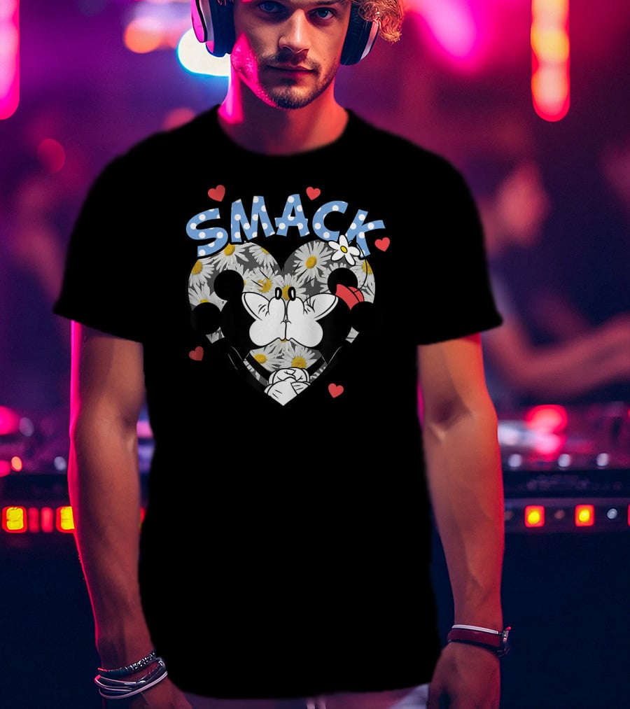 Disney Valentines Smack Kiss Heart Daisies Mickey And Minnie T-Shirt