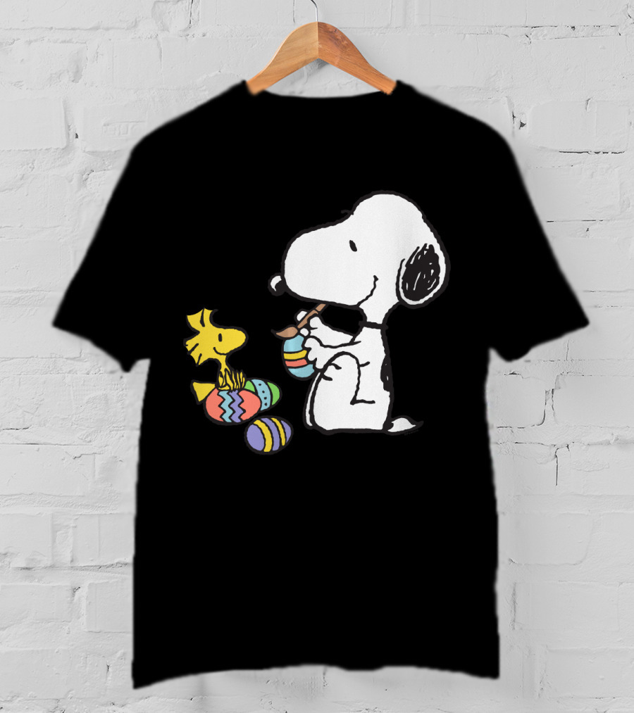 Peanuts Snoopy And Woodstock Painting Easter Eggs T-Shirt