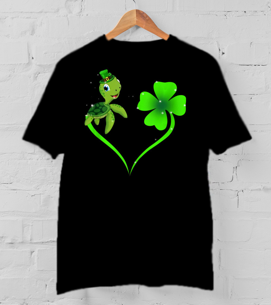 Happy St Patrick's Day Shamrock Turtle With Leprechaun Hat And Green Heart T-Shirt