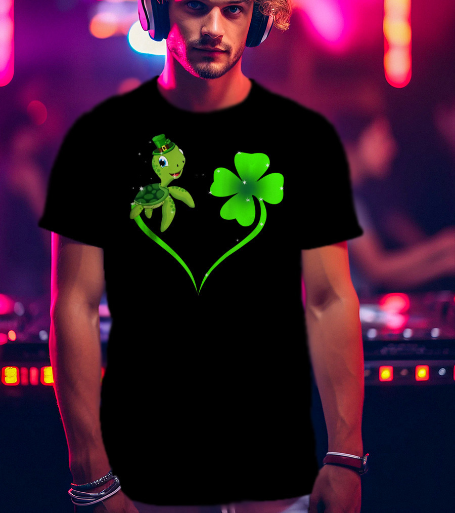 Happy St Patrick's Day Shamrock Turtle With Leprechaun Hat And Green Heart T-Shirt