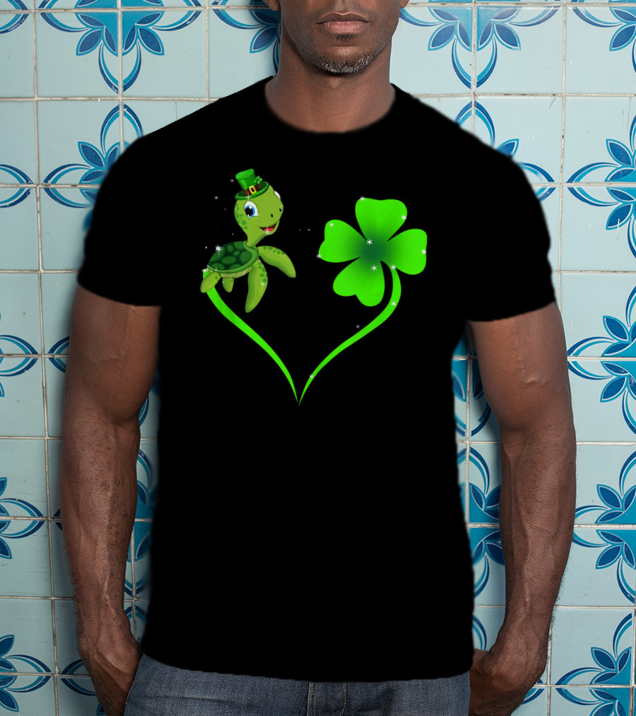 Happy St Patrick's Day Shamrock Turtle With Leprechaun Hat And Green Heart T-Shirt