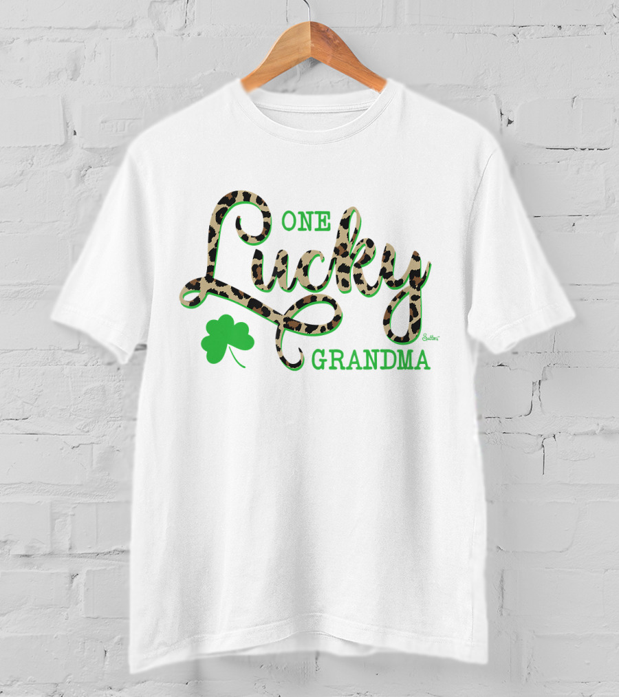 One Lucky Grandma Leopard Shamrock T-Shirt