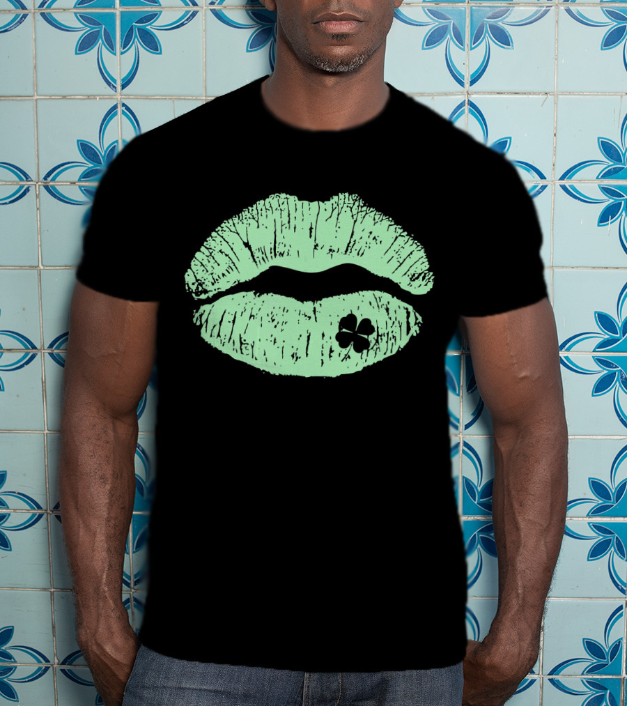 Lips Irish Kiss Clover St Patricks Day Green Shamrock T-Shirt