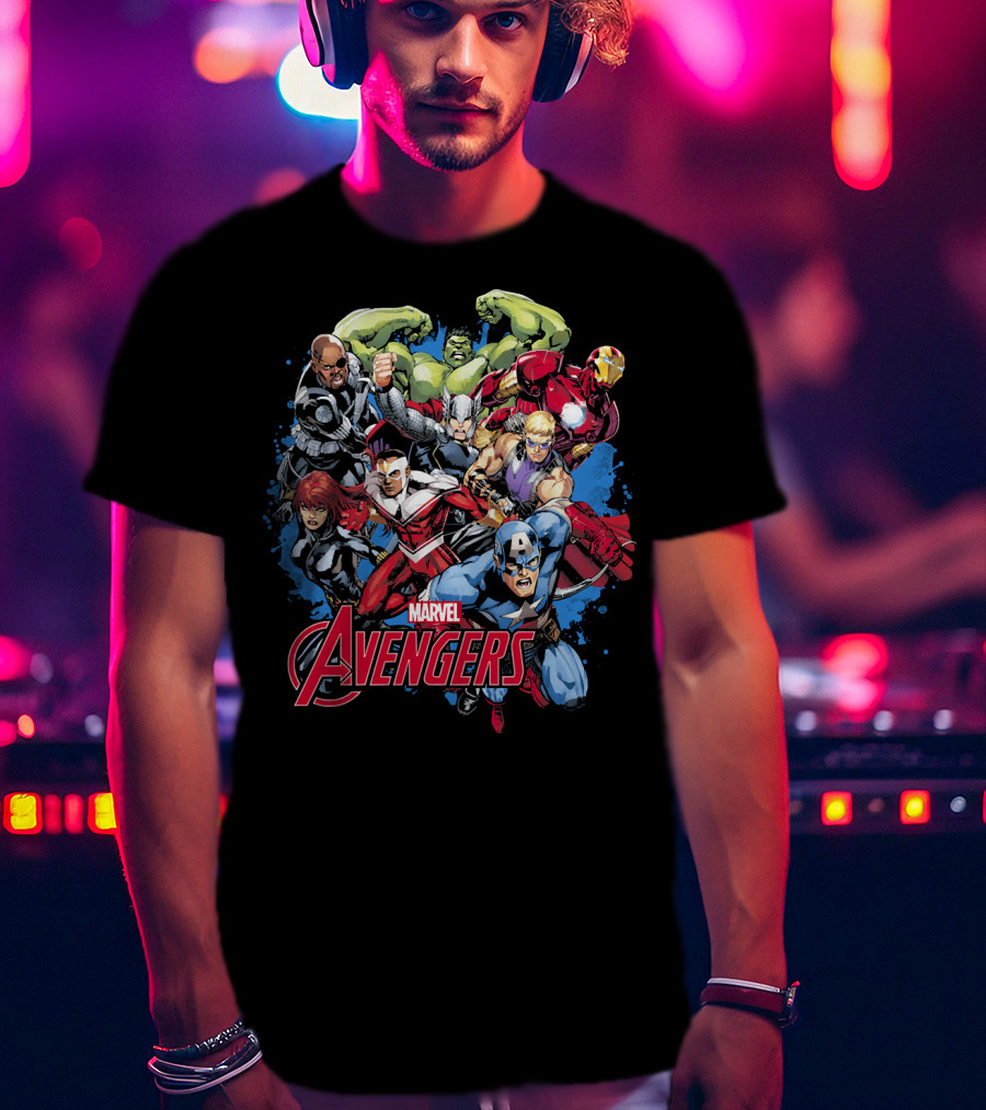 Marvel Avengers Captain Thor Hulk Iron Man Black Widow Comic Assemblage T-Shirt