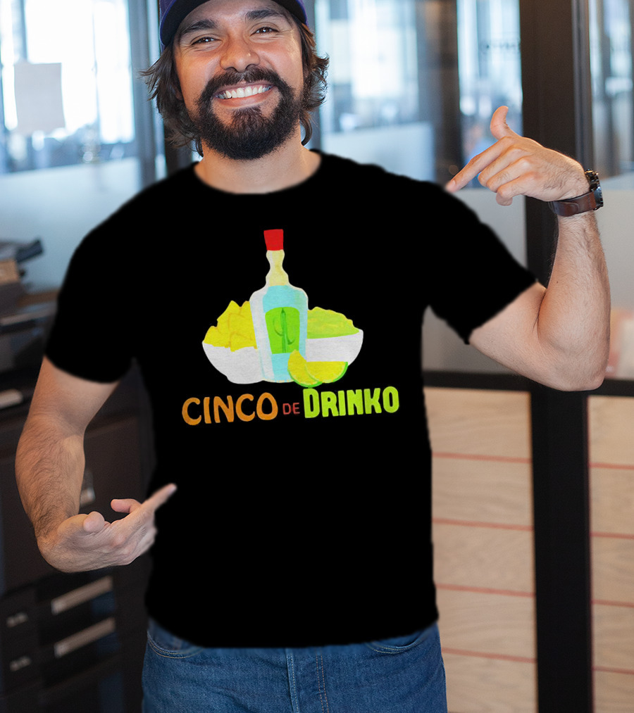 Cinco De Drinko Cinco De Mayo Wine Lemon Cocktail Bottle Lime Chips T-Shirt