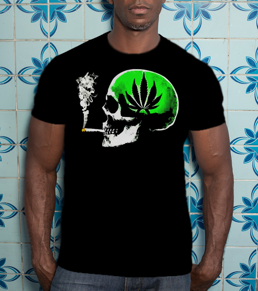 Weed Leaves Skull Smoking Joint Green Marijuana T-Shirt