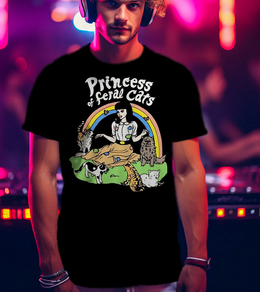 Princess Of Feral Cats With Rainbow And Cats In T-Shirt