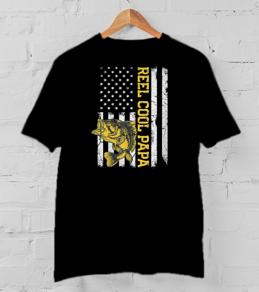 Reel Cool Papa American Flag Father's Day Fishing Mens T-Shirt