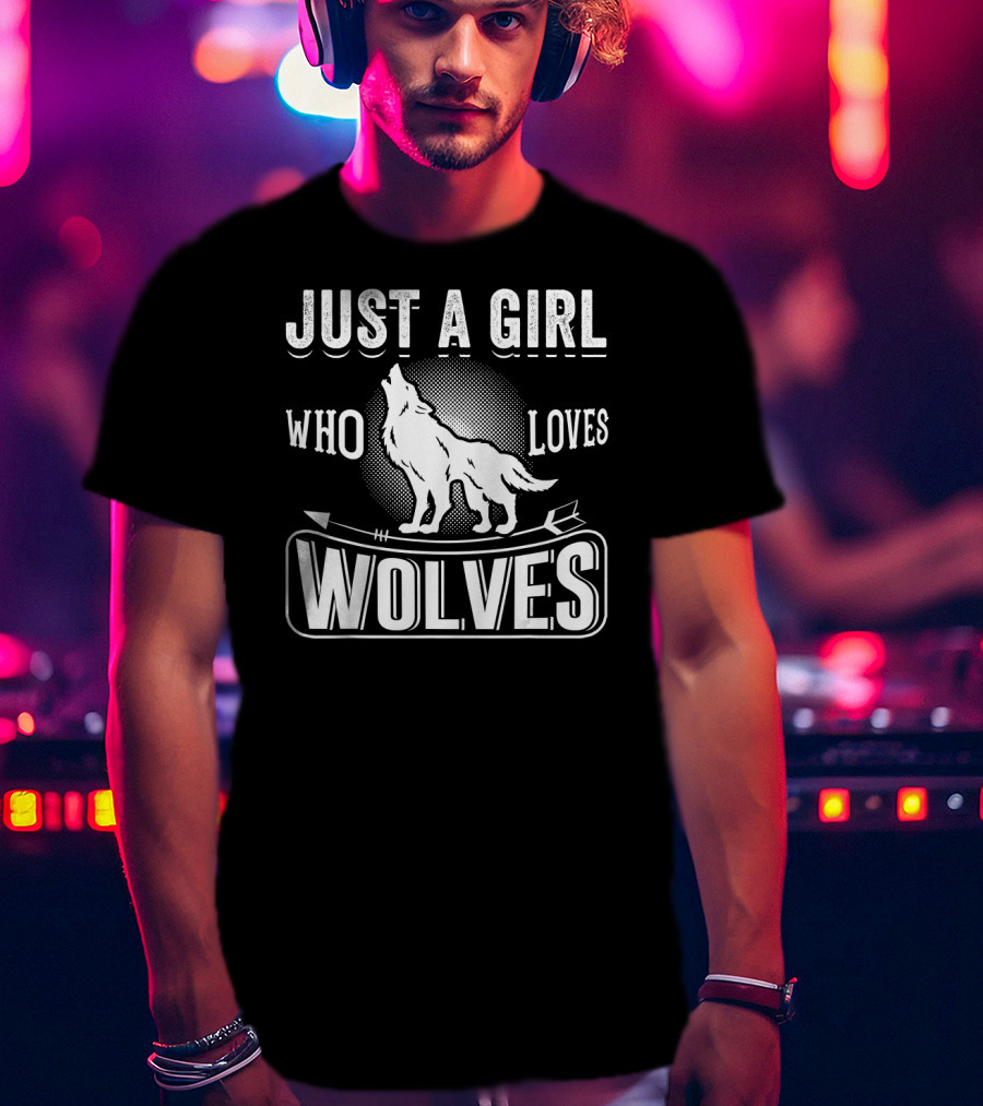 Just A Girl Who Loves Wolves Howling Wolf With Arrow T-Shirt