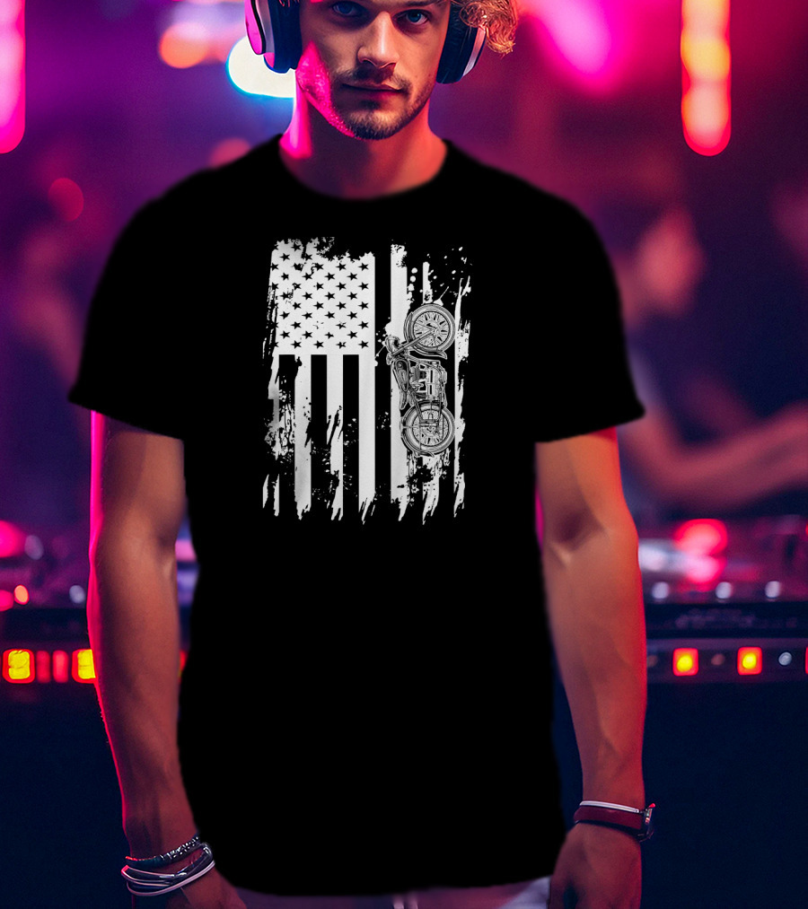 Vintage Retro Motorcycle With Grunge American Flag Background T-Shirt