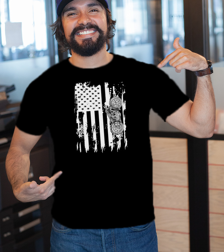 Vintage Retro Motorcycle With Grunge American Flag Background T-Shirt