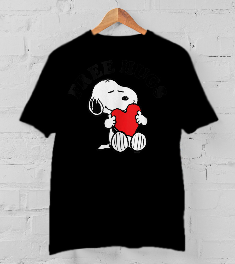 Snoopy Free Hugs Red Heart Peanuts T-Shirt