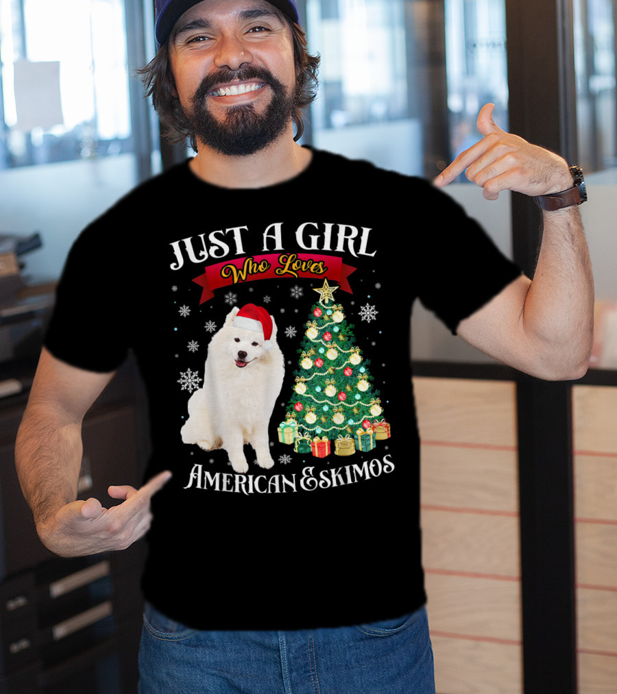 Just A Girl Who Loves American Eskimos Santa Hat Christmas Tree T-Shirt
